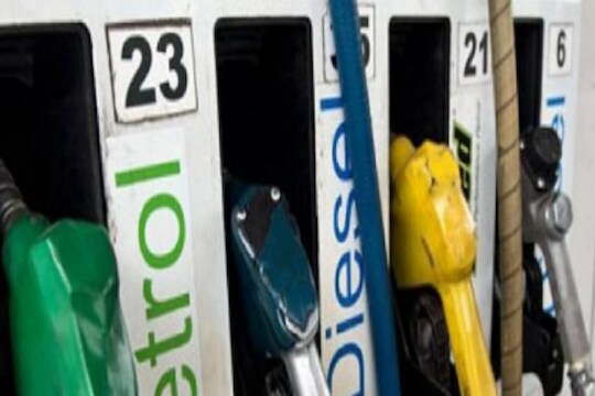 Petrol-Diesel price Today: आज पुन्हा इंधन दरात वाढ; मुंबईत पेट्रोल 110 रुपयांवर, तर डिझेल शंभरी पार