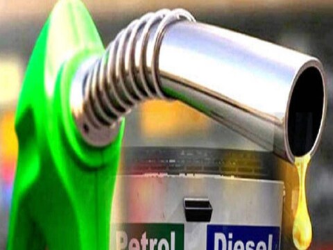 पेट्रोल-डिझेल दरात वाढ (Petrol Diesel Price Hike) कायम आहे. सरकारी तेल कंपन्यांनी आज गुरुवारीही पेट्रोल-डिझेल दरात वाढ केली आहे.