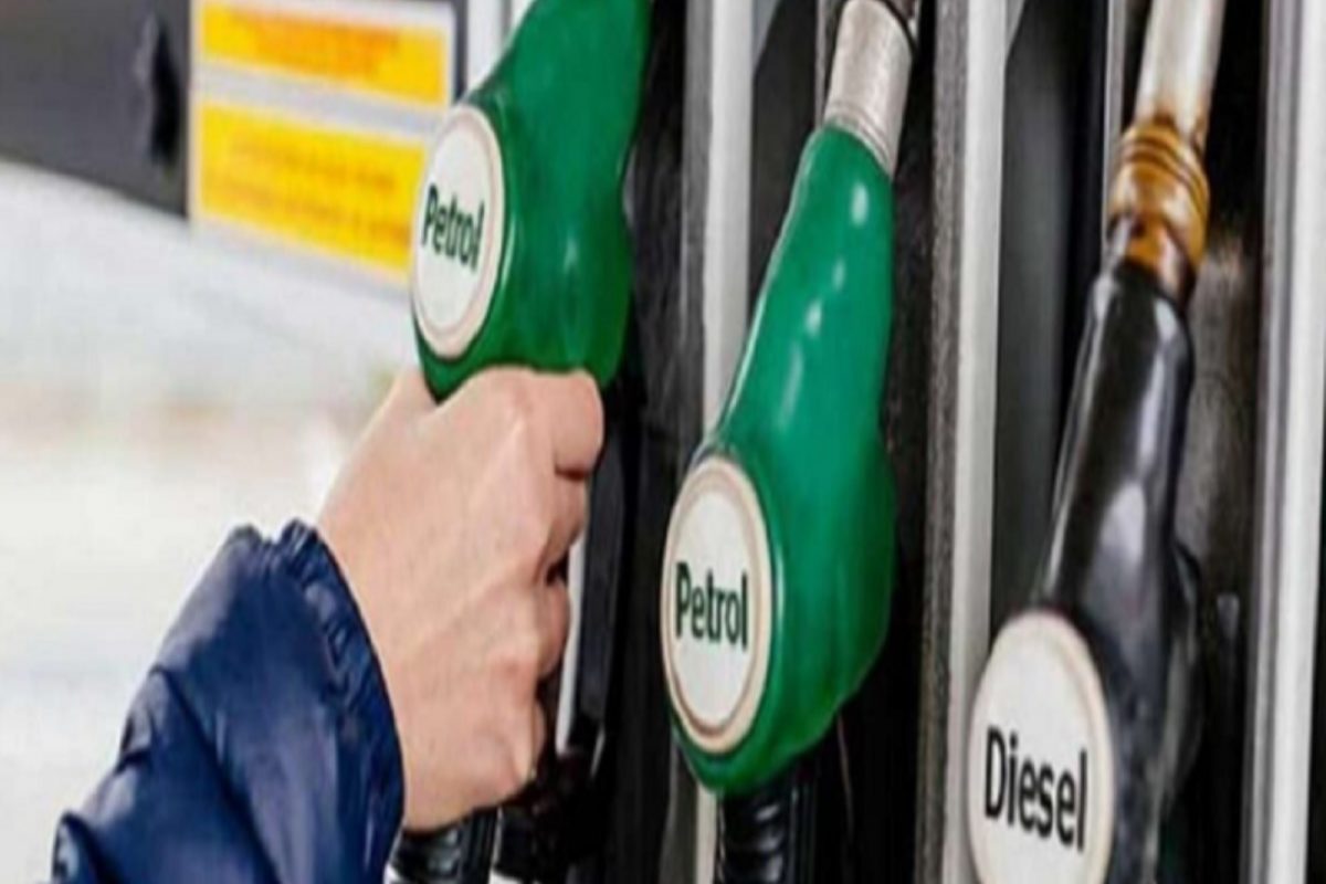 Petrol-Diesel Price today: दसऱ्याच्या मूहुर्तावर आज पुन्हा भडकले पेट्रोल-डिझेल दर, मुंबईत पेट्रोल 111 रुपयांवर