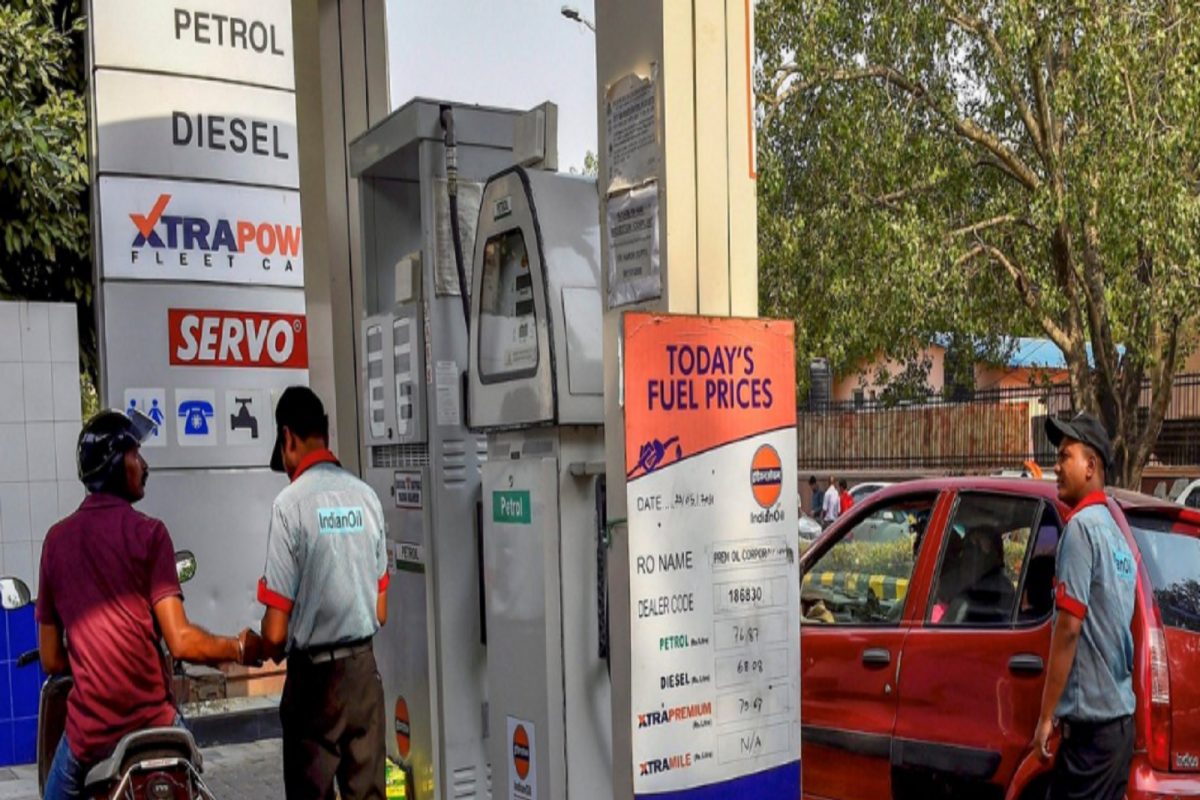 Petrol-Diesel Price Today: ऑक्टोबरमध्ये 18 वेळा इंधन दरवाढ, आज पुन्हा भडकलं पेट्रोल-डिझेल