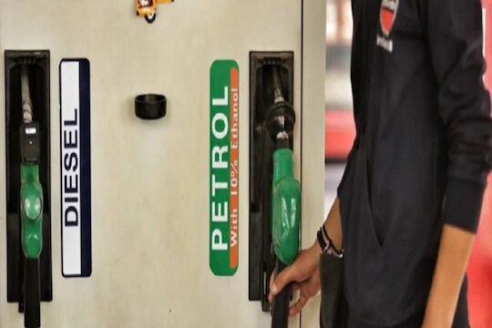 Petrol-Diesel Price today: IOCL कडून नवे दर जारी, मुंबईत पेट्रोल 110 रुपयांवर, तर डिझेल शंभरीपार