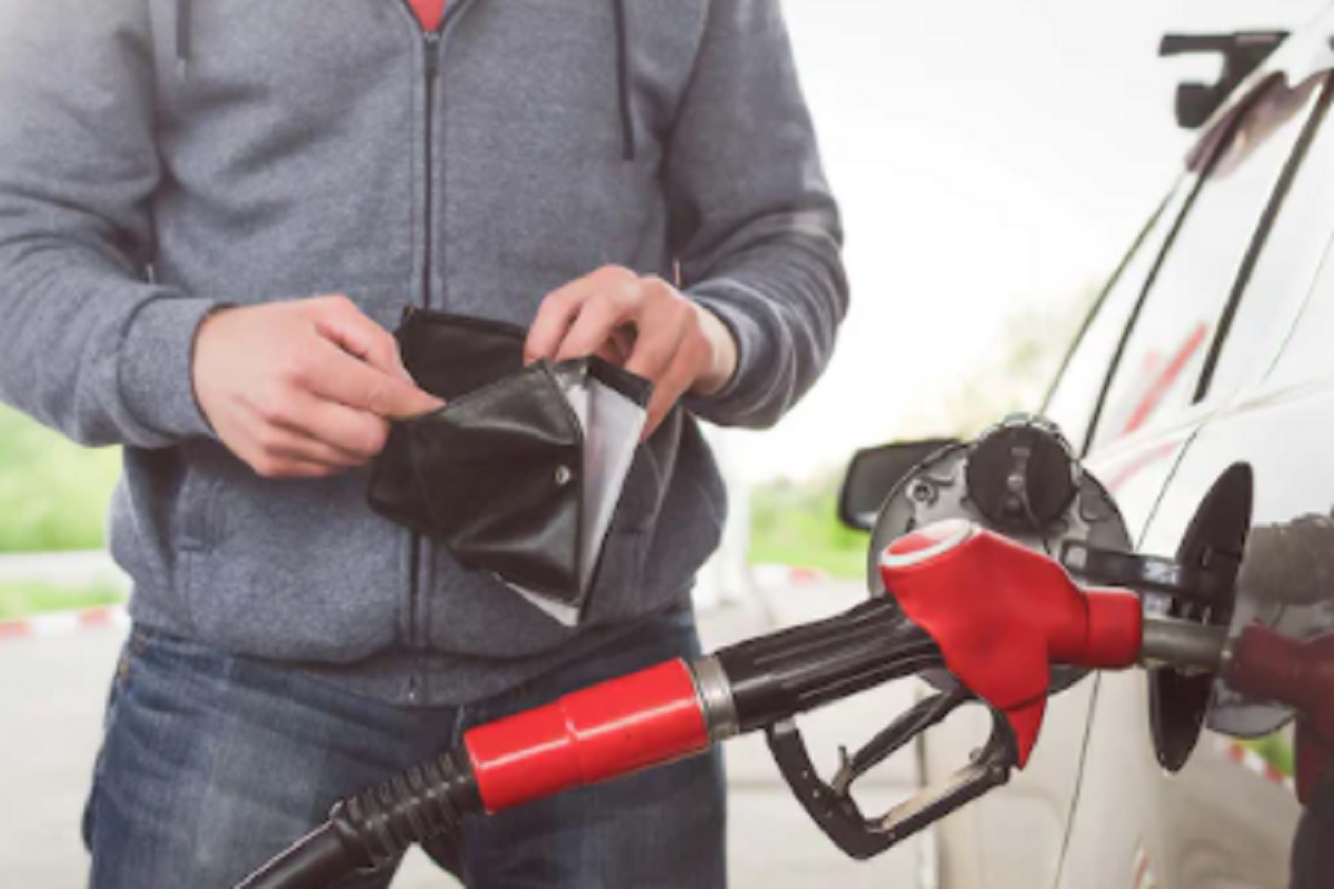 Petrol Price Today: सर्वसामान्यांना फटका, सलग पाचव्या दिवशी पेट्रोल-डिझेल दरात वाढ