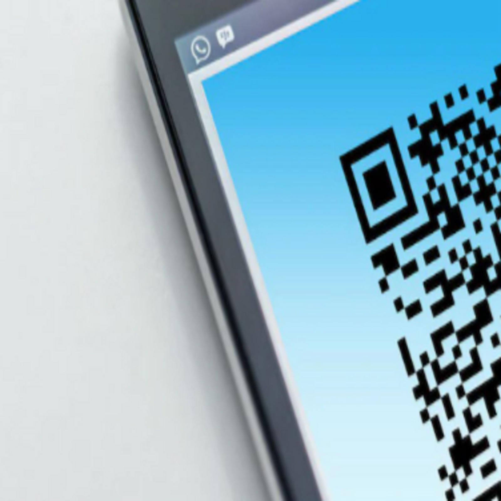 Online Fraud : QR Code ने Payment करताना सावध व्हा, एक चूक आणि रिकामं होईल बँक अकाउंट