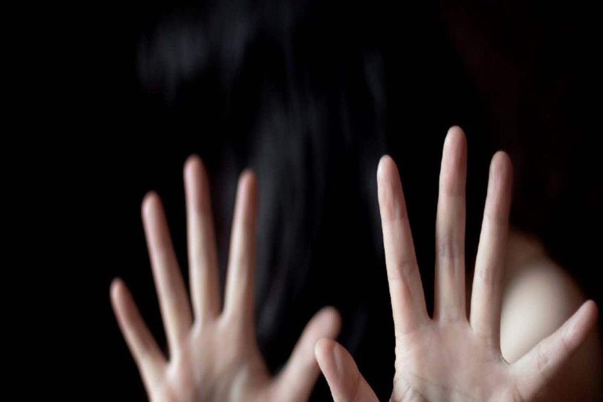 नांदेड हादरलं! जादूटोणा झाल्याचं सांगत तरुणीला बोलावलं घरी; नराधमाने गुंगीचं औषध पाजलं अन्...