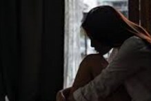 मुंबई: हॉटेलात डांबून शरीराचे रोज व्हायचे सौदे, तरुणीची व्यथा ऐकून पोलीसही सुन्न मुंबई: हॉटेलात डांबून शरीराचे रोज व्हायचे सौदे, तरुणीची व्यथा ऐकून पोलीसही सुन्न