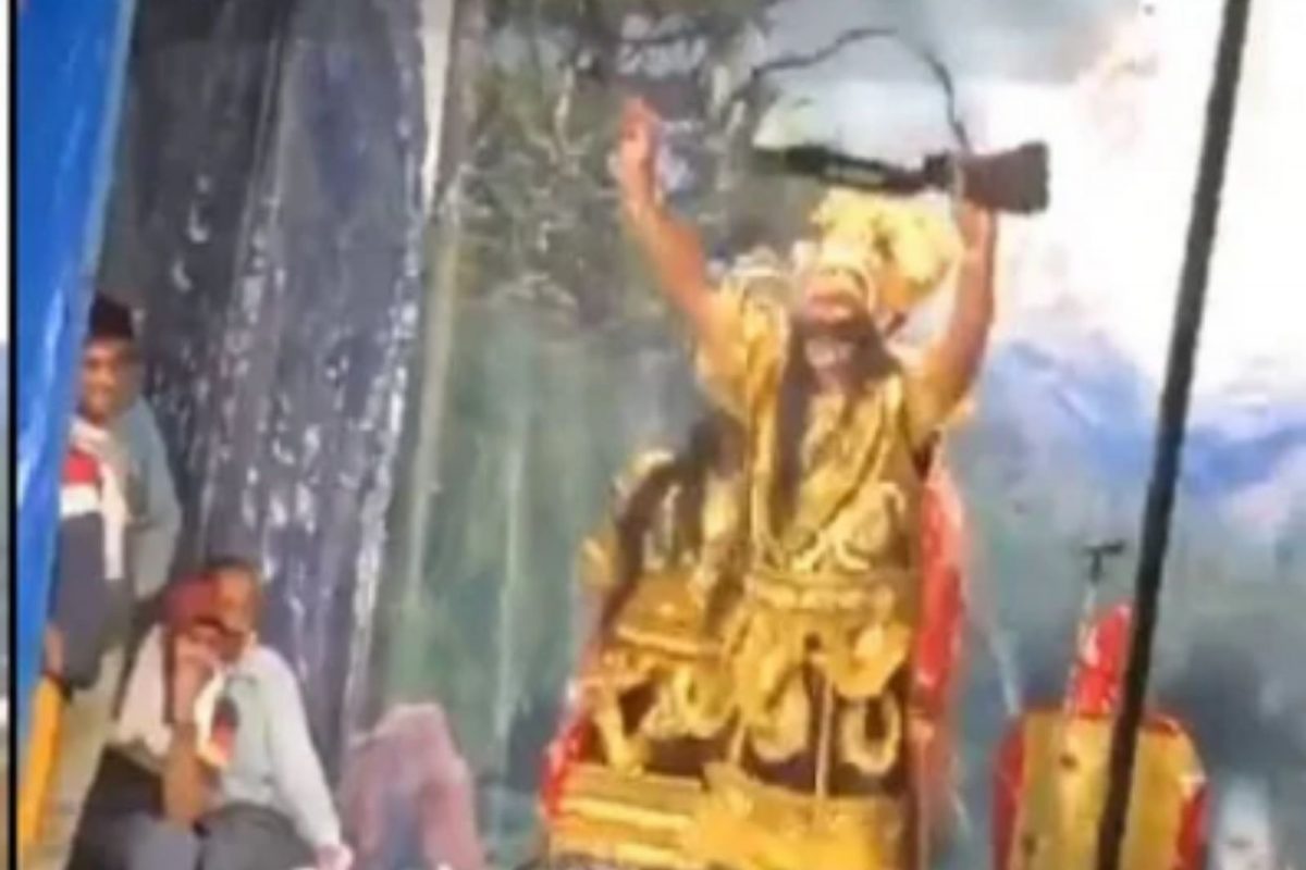 असं काय झालं की रामलीलेतला 'रावण' सगळं सोडून भांगडा करायला लागला, पाहा Funny Video