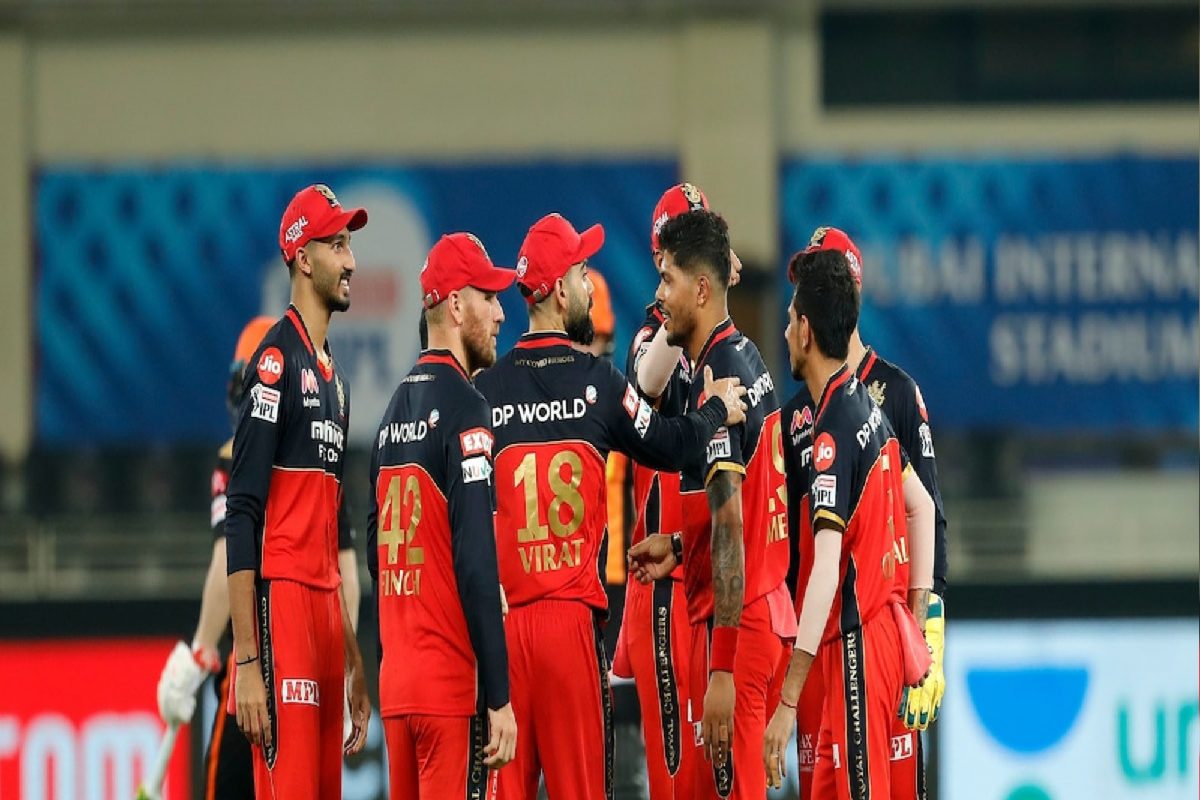 IPL 2021: 'विराटनंतर डिविलियर्स नाही तर 'हा' तरुण भारतीय होणार RCB चा कॅप्टन'