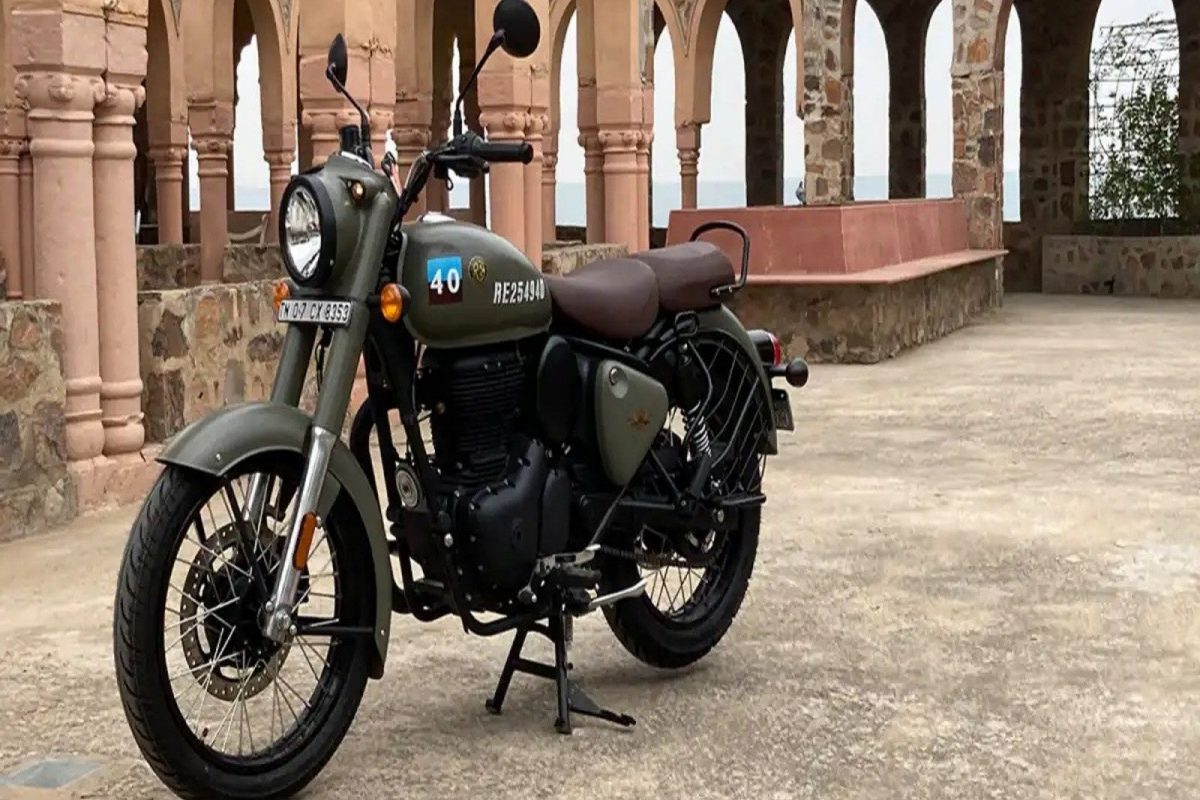 दिवाळीत टू-व्हीलर घेण्याचा विचार करताय? वाचा Royal Enfield च्या प्रीमियम बाईक्सविषयी...
