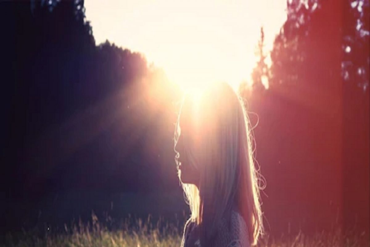 उन्हात जाताच वितळतात लोक; भीतीने या गावात दिवसा कुणीच घराबाहेर पडत नाही