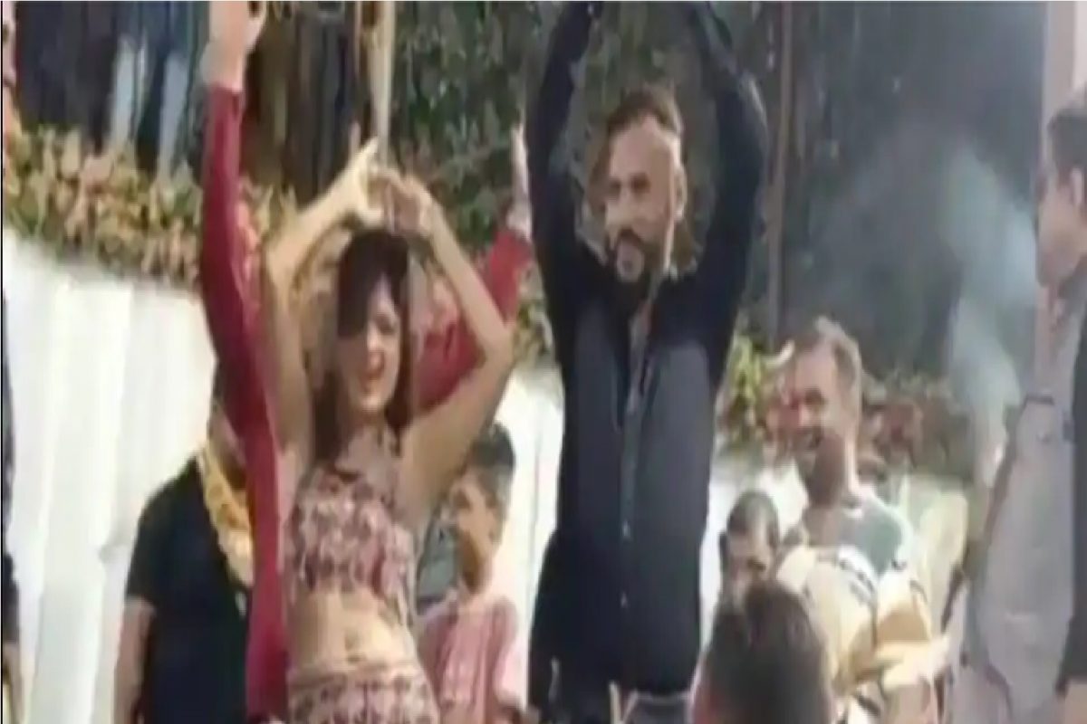 कोरोना नियमांचं उल्लंघन, बर्थडे पार्टीत डान्सरला बोलावून पैशांची उधळण; Must Watch