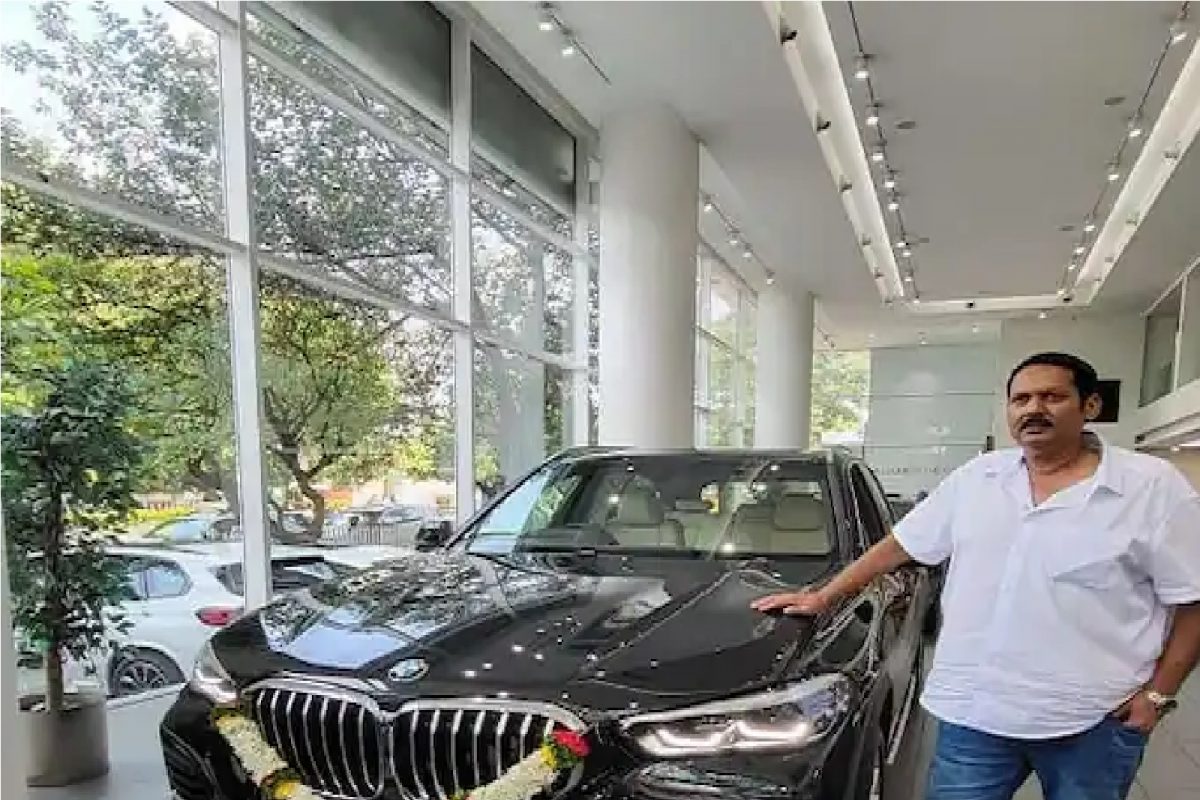 उदयनराजे भोसलेंनी घेतली नवी कोरी कार, फोटो शेअर करताच क्षणार्धात व्हायरल; जाणून घ्या गाडीची किंमत