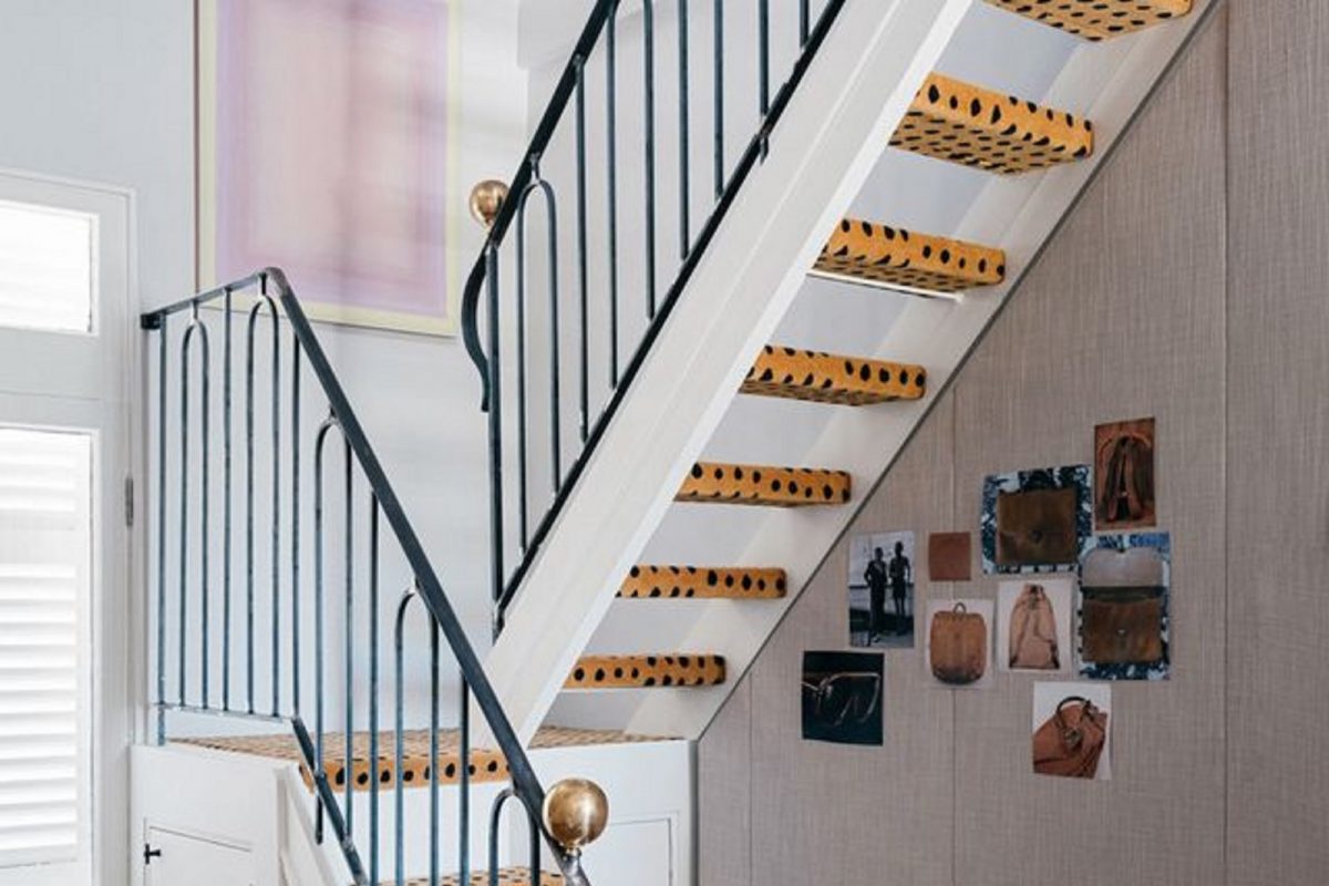 घराच्या दक्षिण दिशेला चुकूनही या गोष्टी ठेवू नका; सगळ्या कामांची वाताहात होत जाईल