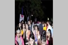 गरब्यात अहिंदूंना प्रवेश दिल्यानं गदारोळ; विहिंप, बजरंग दलानं बंद केला गरबा