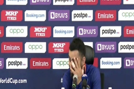 T20 World Cup : पाकिस्तानी पत्रकारने विचारला असा प्रश्न, विराटवरही आली डोक्याला हात लावण्याची वेळ