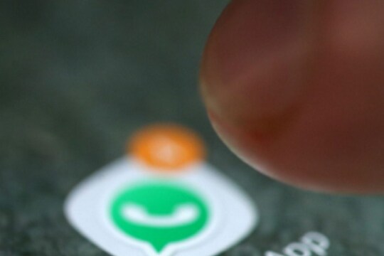 WhatsApp वर फोटो-व्हिडीओ कसे कराल Save? एका ट्रिकने स्वत:लाच पाठवता येतील महत्त्वाचे मेसेज