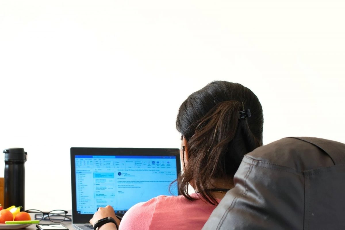 Work from Home मध्ये शिफ्ट संपल्यानंतर कर्मचाऱ्याला फोन केल्यास भरावा लागणार दंड