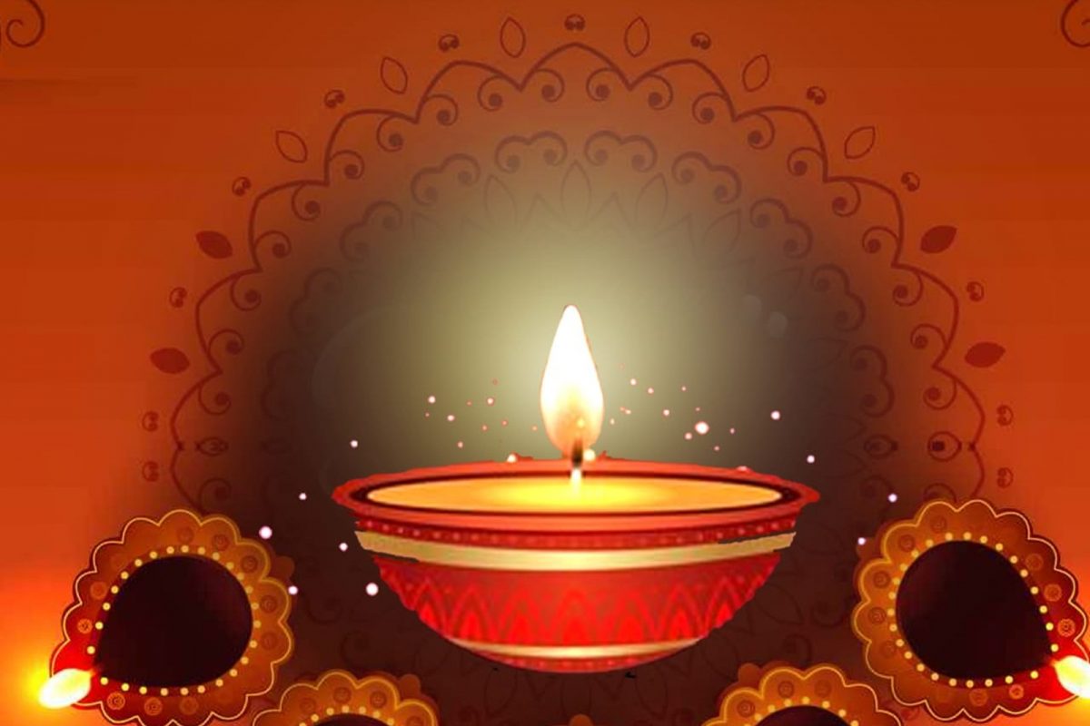 Diwali 2021 Lakshmi Puja Timing: दिवाळीत लक्ष्मीपूजन करण्याची ही आहे शुभवेळ, वाचा सर्व मुहूर्त