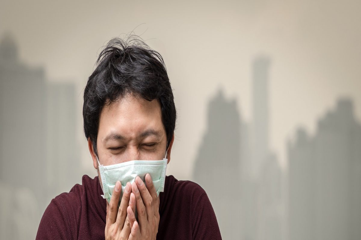 Air Pollution : हवा प्रदूषणामुळे घशात जळजळ, डोकेदुखीच्या समस्या वाढल्या; हे उपाय ठरतील गुणकारी