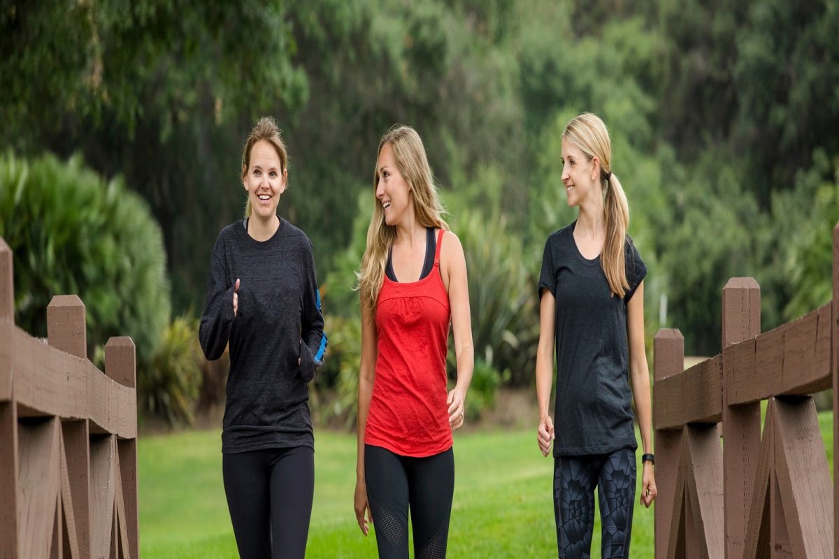 Walking after meal : जेवणानंतर फेरफटका मारणं पचनक्रियेसह मधुमेहासाठीही आहे उपयोगी; वाचा सर्व फायदे