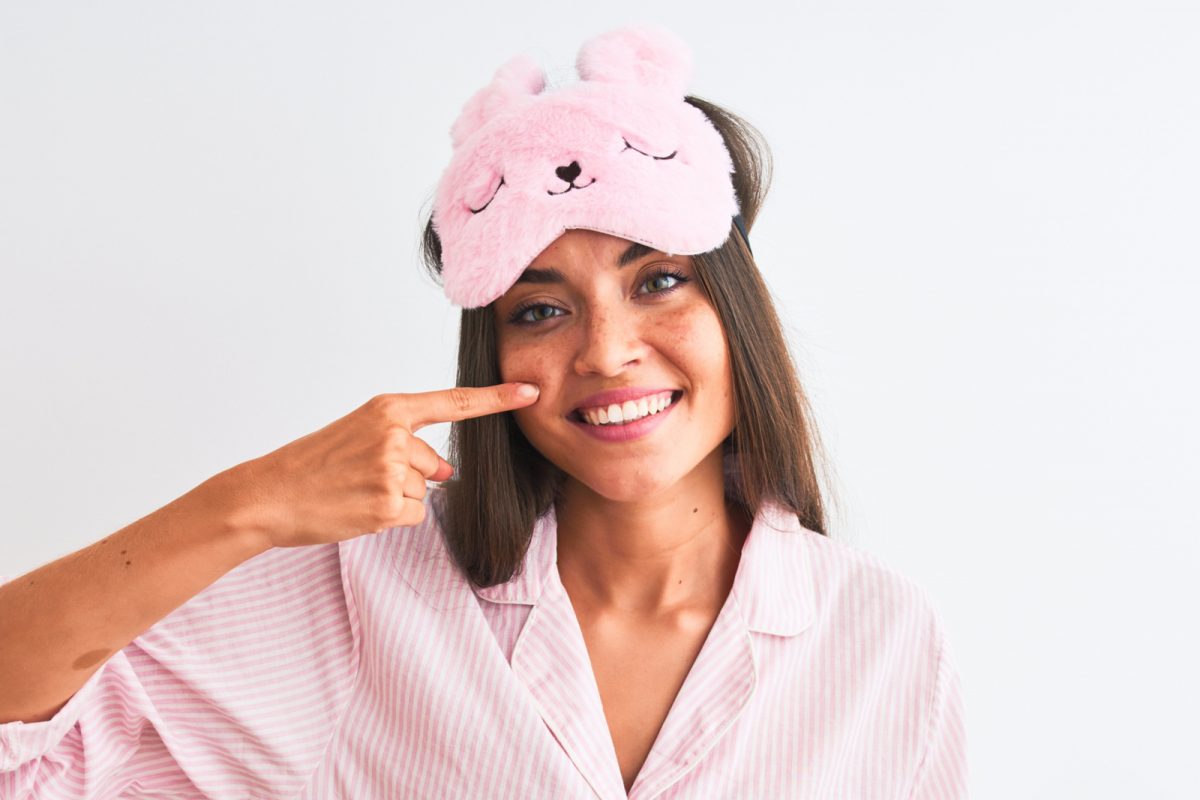 Ghee On Skin : महागड्या नाईट क्रीमपेक्षा चेहऱ्याला लावा गाईचं तूप; मिळतील इतके सगळे फायदे