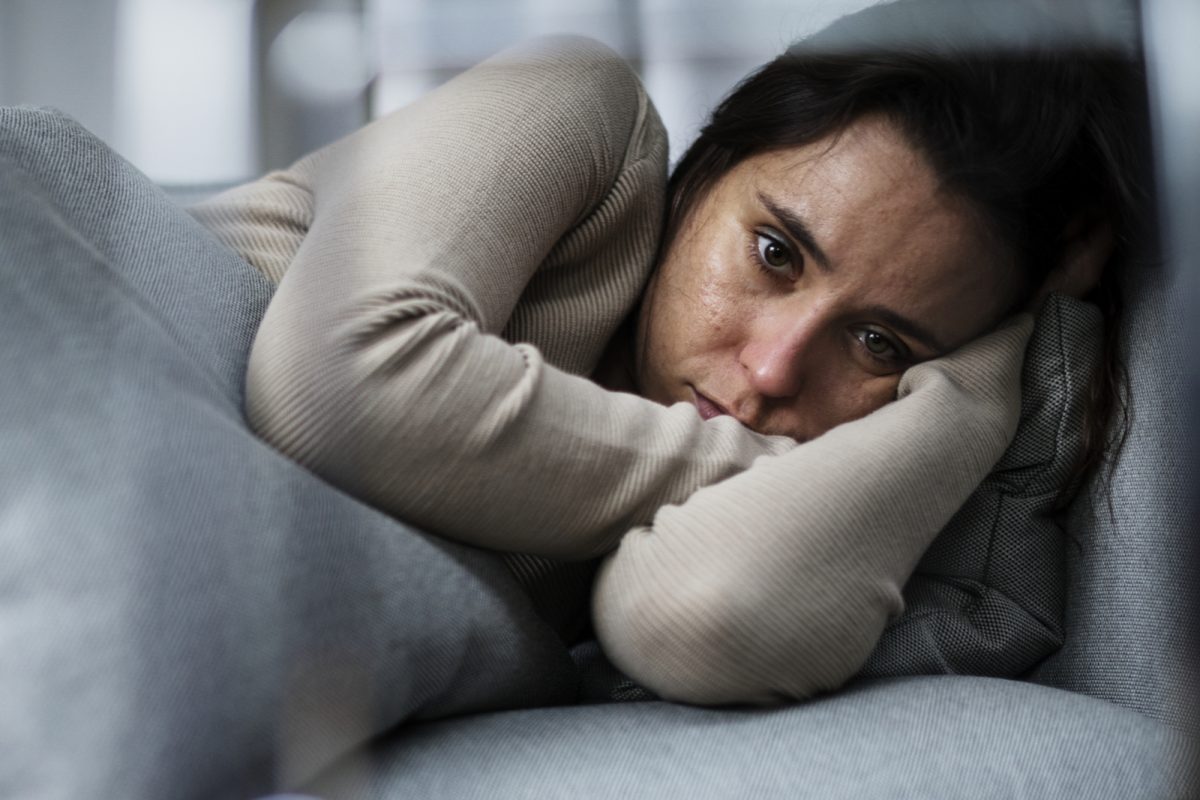 Depression: डिप्रेशन येणं आहे खूप घातक; वेळीच ओळखा त्याचे प्रकार आणि विविध लक्षणं