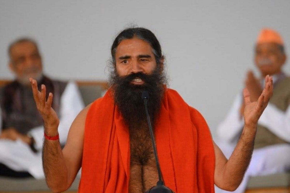 रामदेव बाबांचा फोटो लावून विकायचे सेक्सवर्धक गोळ्या; पोर्न साइटवर यायच्या जाहिराती, दोघांना अटक