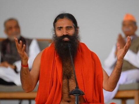 याप्रकरणी पोलिसांनी छापा टाकून घटनास्थळावरून दोन कर्मचाऱ्यांना अटक केल्याचे सांगितले जात आहे. तब्बल अडीच कोटी रुपयांची सेक्सवर्धक औषधंही जप्त करण्यात आली आहेत. सध्या पोलीस, ऑपरेटरसह आणखी सात आरोपींचा शोध घेत आहेत.
