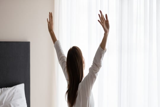 Vastu Tips: सकाळी उठल्याबरोबर कधीही बघायच्या नसतात या गोष्टी; सगळा दिवस जातो खराब
