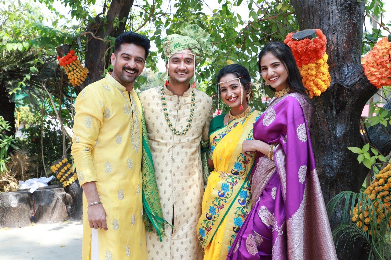 २१ नोव्हेंबरला दुपारी १ आणि सायंकाळी ७ वाजता २ तासाच्या विशेष भागामध्ये मुलगी झाली हो मालिकेतला हा शाही विवाहसोहळा प्रेक्षकांना पाहता येणार आहे .मालिकेतल्या या लग्नसोहळ्यासाठी साजिरी म्हणजेच अभिनेत्री दिव्या पुगांवकर खूपच उत्सुक आहे.