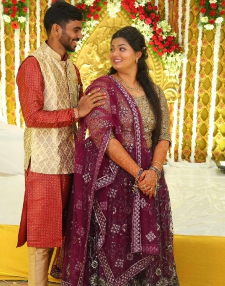 केएस भरतने मागच्या वर्षी ऑगस्ट महिन्यात त्याची गर्लफ्रेंड अंजलीसोबत लग्न केलं. हे दोघं एकमेकांना 10 वर्ष डेट करत होते. (pc:KS Bharat Instagram )