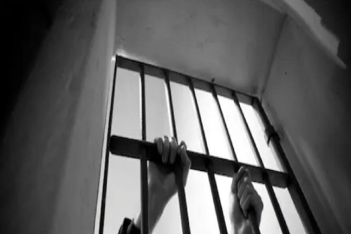 निष्पाप मुलाने पाहिला 5 मिनिटांचा सिनेमा, मिळाली 14 वर्षांची शिक्षा