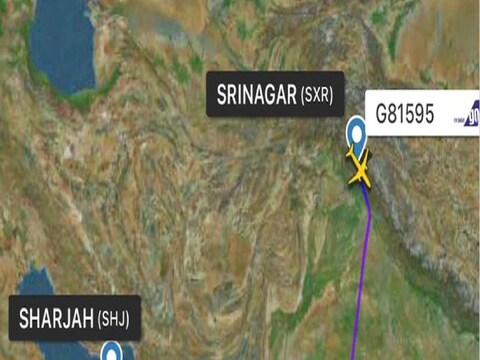 श्रीनगरवरून शारजाला (Pakistan denies air space for Srinagar Sharjah flight) जाणाऱ्या विमानाला आपल्या हवाई हद्दीतून उडायला पाकिस्ताननं परवानगी नाकारली आहे.