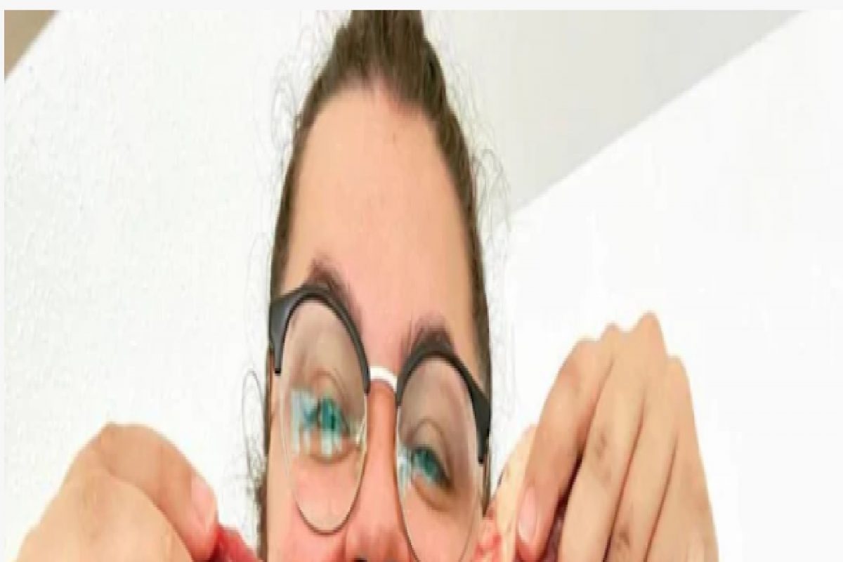 शेफ असूनही तरुणी खाते कच्चं मांस आणि अंडी, फळ आणि भाज्यांकडे फिरवलीय पाठ