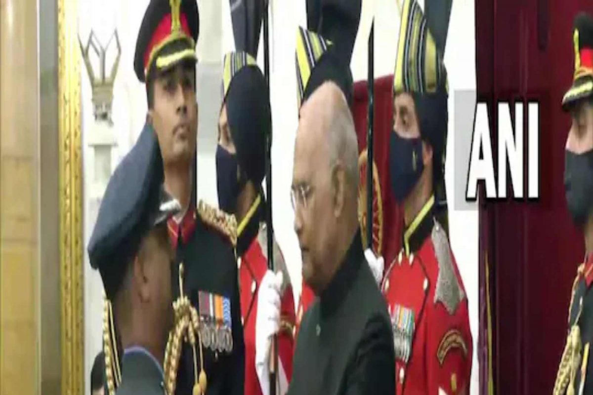 Gallantry awards | परमवीर चक्र ते सेना पदकापर्यंत.. सन्मानितांना किती पैसे मिळतात माहीत आहे का?