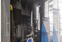 अहमदनगर जिल्हा रुग्णालयाला लागलेल्या आगीची भीषणता दाखवणारे PHOTOS