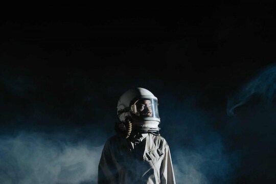 Space and Height : अंतराळात गेल्यानंतर माणसाची उंची का वाढते? पृथ्वीवर आल्यावर त्यांचं काय होतं?