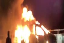 आलिशान कारची ट्रायल पडली महागात, ब्रेक न लागल्याने दगडावर आदळून कारने घेतला पेट