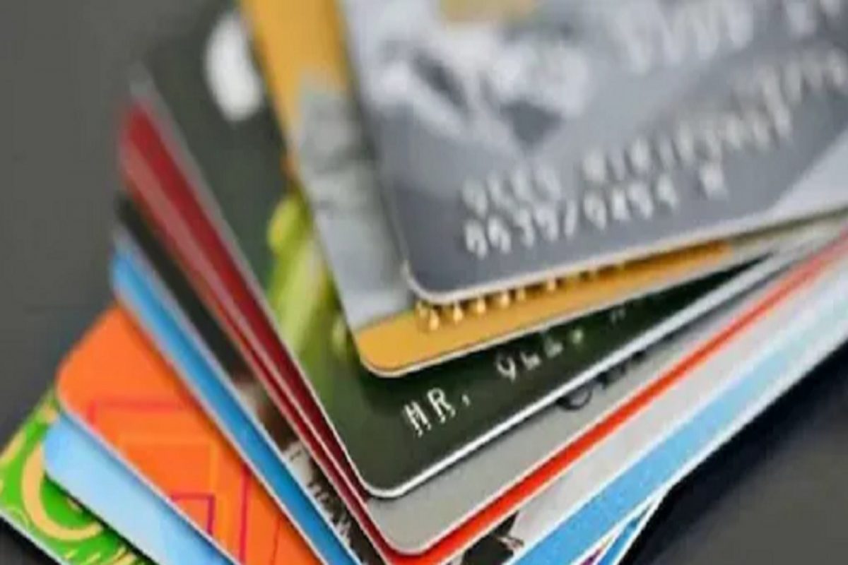 FD Credit Card: फिक्स्ड डिपॉझिटवरही घ्या क्रेडिट कार्ड; प्रोसेस पाहा, तुमचं काम होईल सोपं