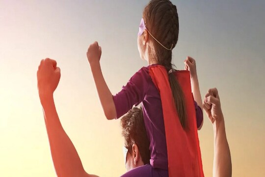 मुलांचं सुरक्षित भविष्य आपली जबाबदारी; भविष्यातील गरजांनुसार आजच सुरु करा गुंतवणूक