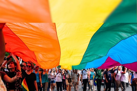 LGBTQIA+ म्हणजे काय? दिसणं नाही तर लैंगिक प्राधान्याने ओळख, प्रत्येक अक्षराचा अर्थ वेगळा!