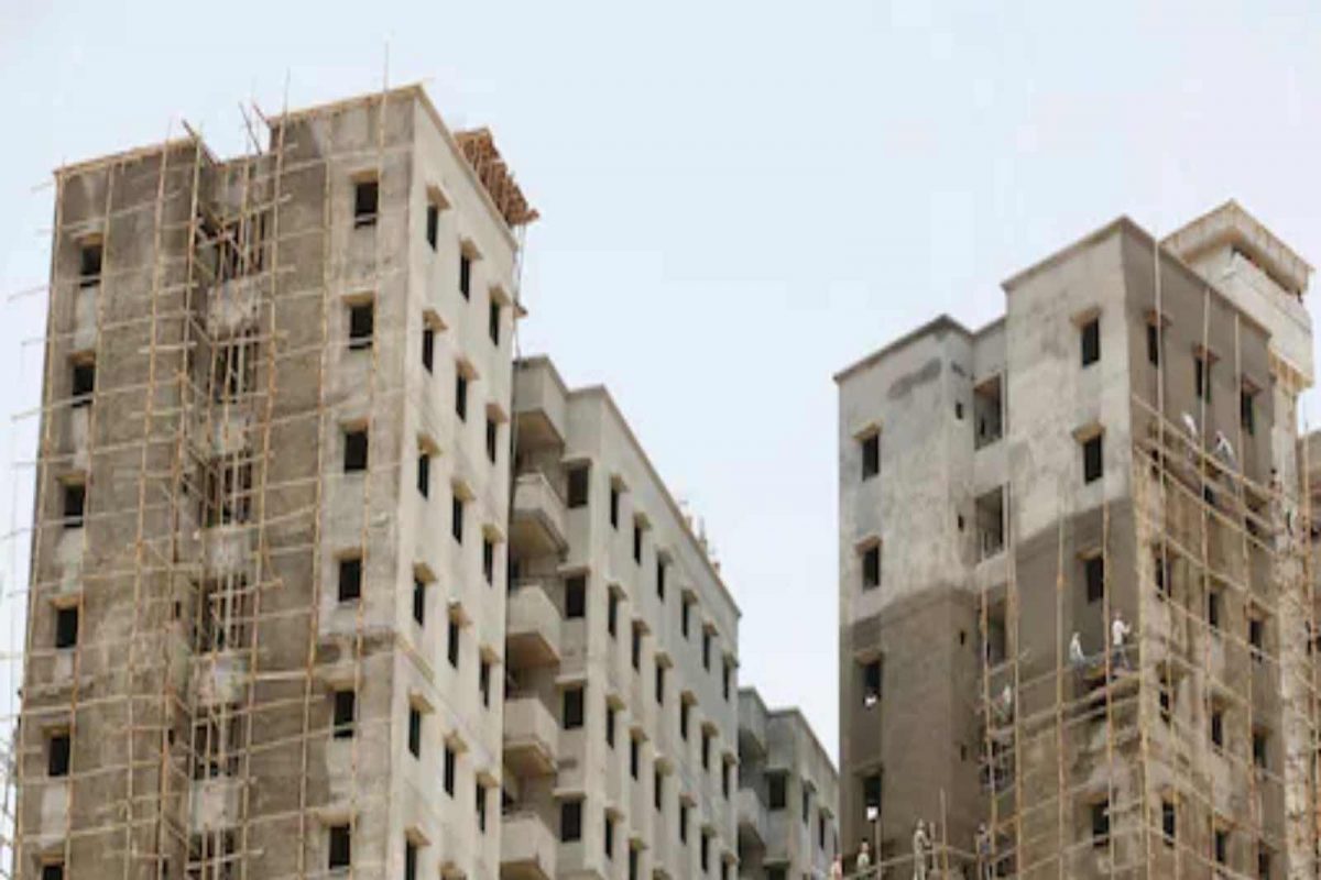 Mhada Lottery 2022: MHADA चं घर घेण्याचा विचार करताय? ही माहिती तुमचं स्वप्न सत्यात उतरवण्यास मदत करेल