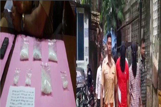 मुंब्रा पोलिसांची धडक कारवाई, 16 लाखांच्या MD पावडर जप्त, नायजेरियन व्यक्तीसह एकाला अटक