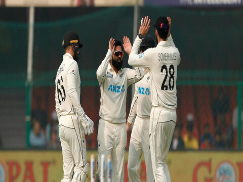 कानपूर टेस्टमध्ये टीम इंडियानं एक मोठी संधी गमावली आहे. (फोटो - @BLACKCAPS)