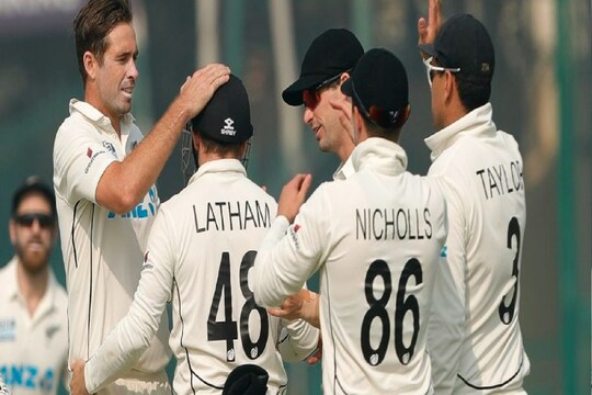कानपूर टेस्टच्या चौथ्या दिवशी न्यूझीलंडनं टीम इंडियाला जोरदार धक्के दिले (फोटो सौजन्य -@ICC)
