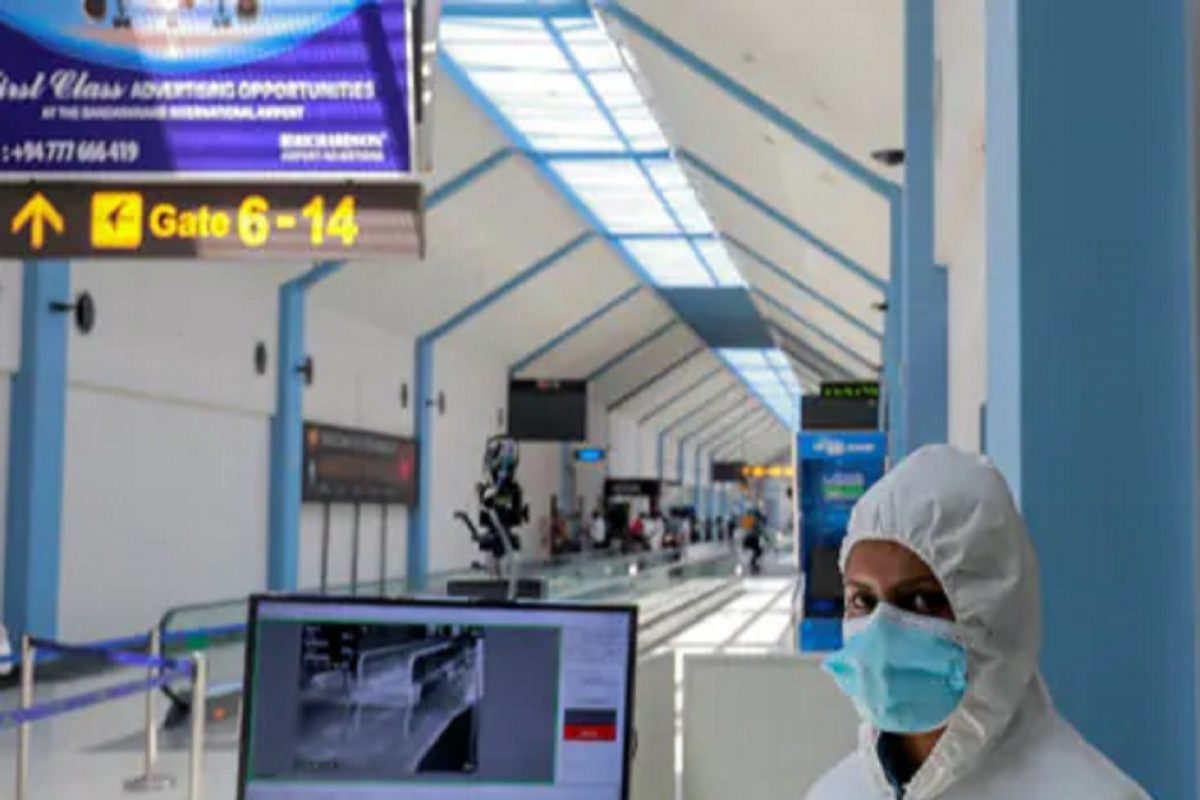 Omicron डेल्टा व्हेरियंटपेक्षा 70 पट वेगाने पसरतो! फुफ्फुसांसाठी किती धोकादायक? जाणून घ्या