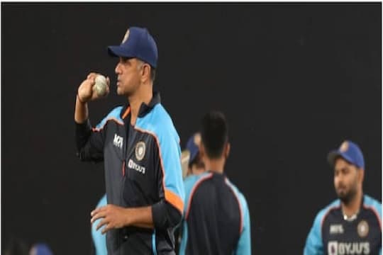 IND vs NZ : व्हाईस कॅप्टन, कॅप्टन आणि आता कोच, द्रविड पुन्हा त्याच वादात सापडला!