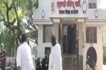 साताऱ्यात राडा, शशिकांत शिंदेंच्या पराभवानंतर राष्ट्रवादीच्या कार्यालयावर दगडफेक साताऱ्यात राडा, शशिकांत शिंदेंच्या पराभवानंतर राष्ट्रवादीच्या कार्यालयावर दगडफेक