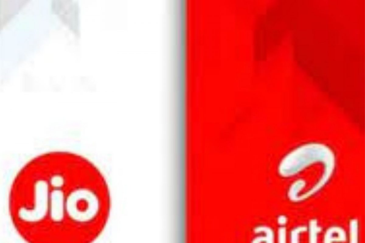 Best Prepaid Plans: कॅशबॅक आणि फ्री डेटा कूपनसह Jio, Airtel च्या आकर्षक ऑफर्स, इथे तपासा
