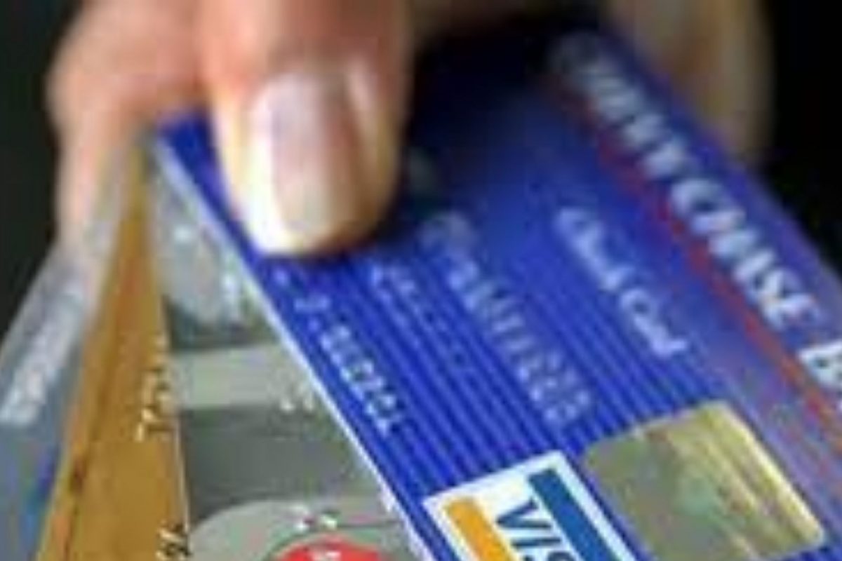 तुमच्या Debit Card चा PIN कसा कराल सेट? वाचा सोपी प्रोसेस