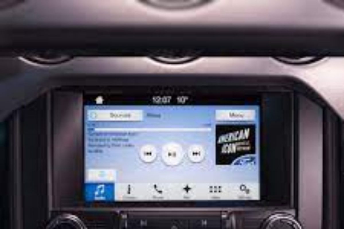 भविष्यात कारमध्ये हेडफोनशिवाय ऐकता येणार Music; तरीही दुसऱ्यांना होणार नाही डिस्टर्ब